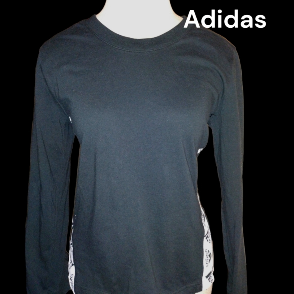WOMENS ADIDAS SIZE MEDIUM LONG SLEEVE GRAPHIC SHIRT